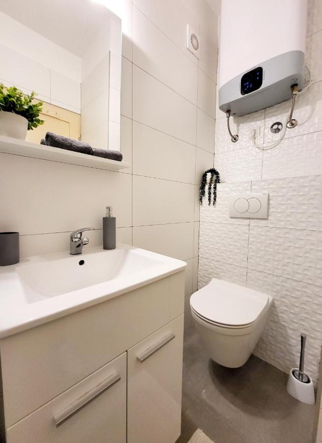 Cozy Apartment With Balcony 10 Min From The Beach リエカ エクステリア 写真