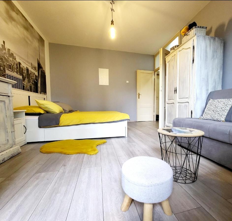 Cozy Apartment With Balcony 10 Min From The Beach リエカ エクステリア 写真
